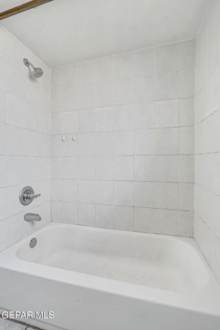 3229 E GLEN Drive, El Paso, TX 79936