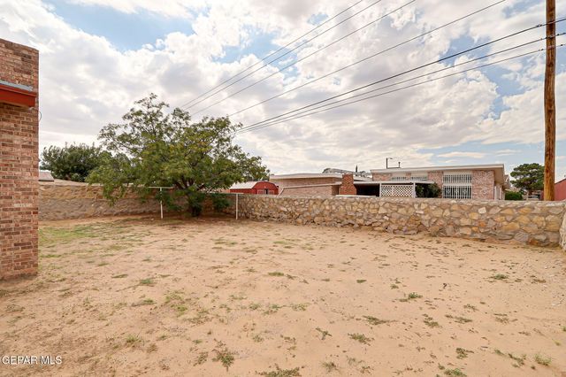 3229 E GLEN Drive, El Paso, TX 79936