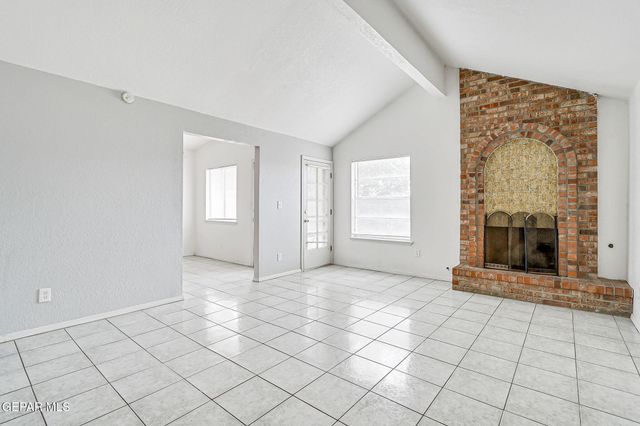 3229 E GLEN Drive, El Paso, TX 79936