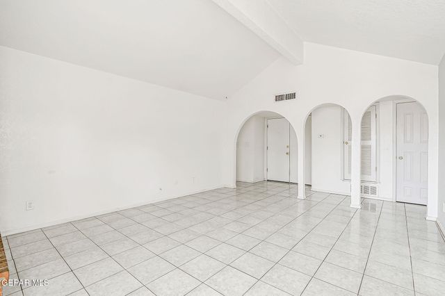 3229 E GLEN Drive, El Paso, TX 79936