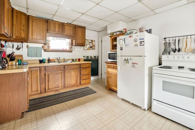 17 Bridge Street, Pittsfield, NH 03263