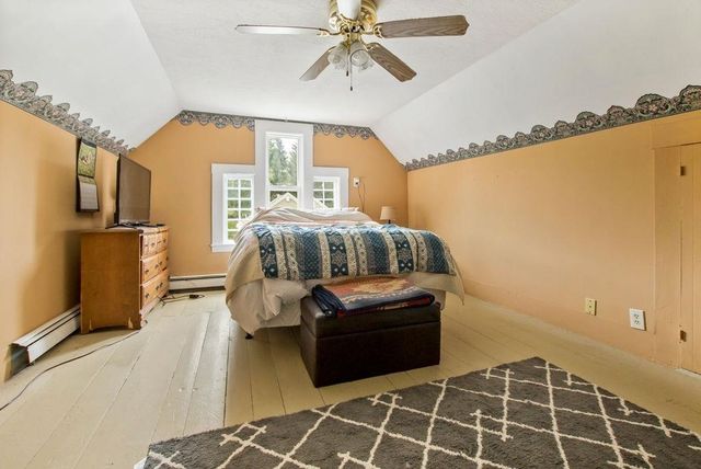 17 Bridge Street, Pittsfield, NH 03263