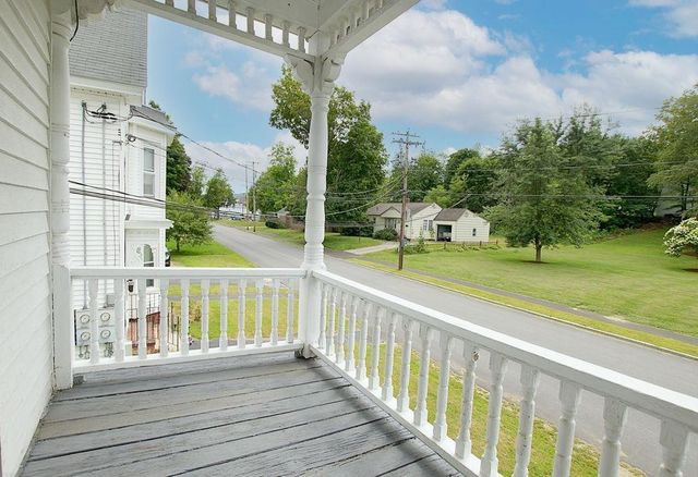 17 Bridge Street, Pittsfield, NH 03263