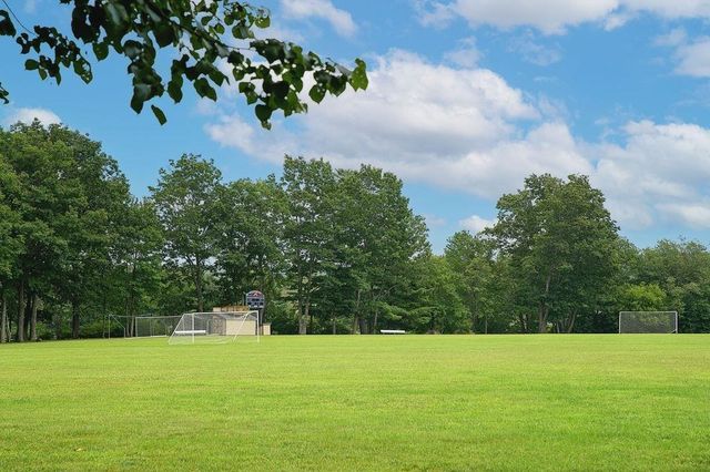 17 Bridge Street, Pittsfield, NH 03263