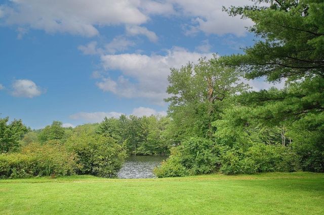 17 Bridge Street, Pittsfield, NH 03263