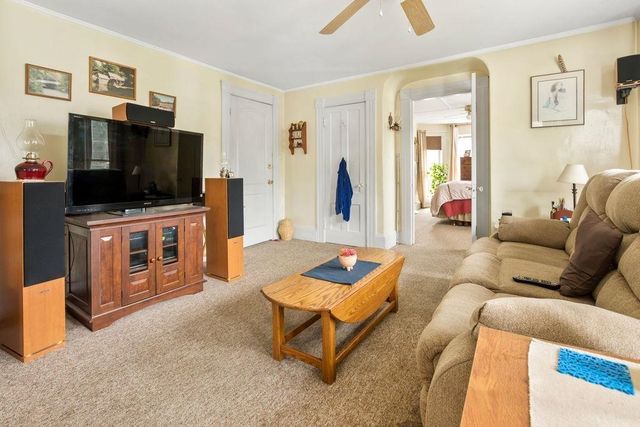 17 Bridge Street, Pittsfield, NH 03263
