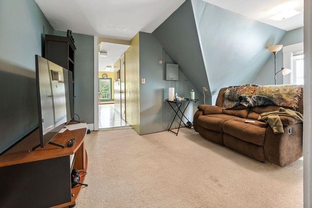 17 Bridge Street, Pittsfield, NH 03263