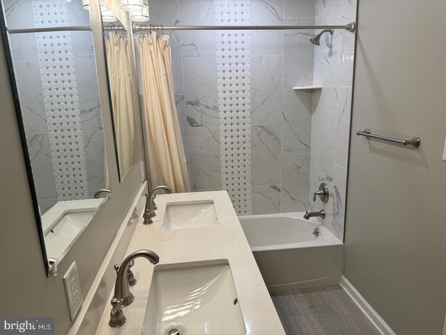 415 PINE CREEK RD, Exton, PA 19341