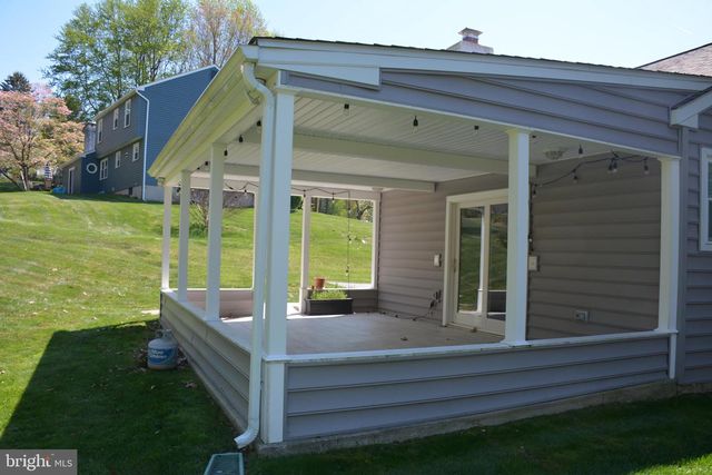 415 PINE CREEK RD, Exton, PA 19341
