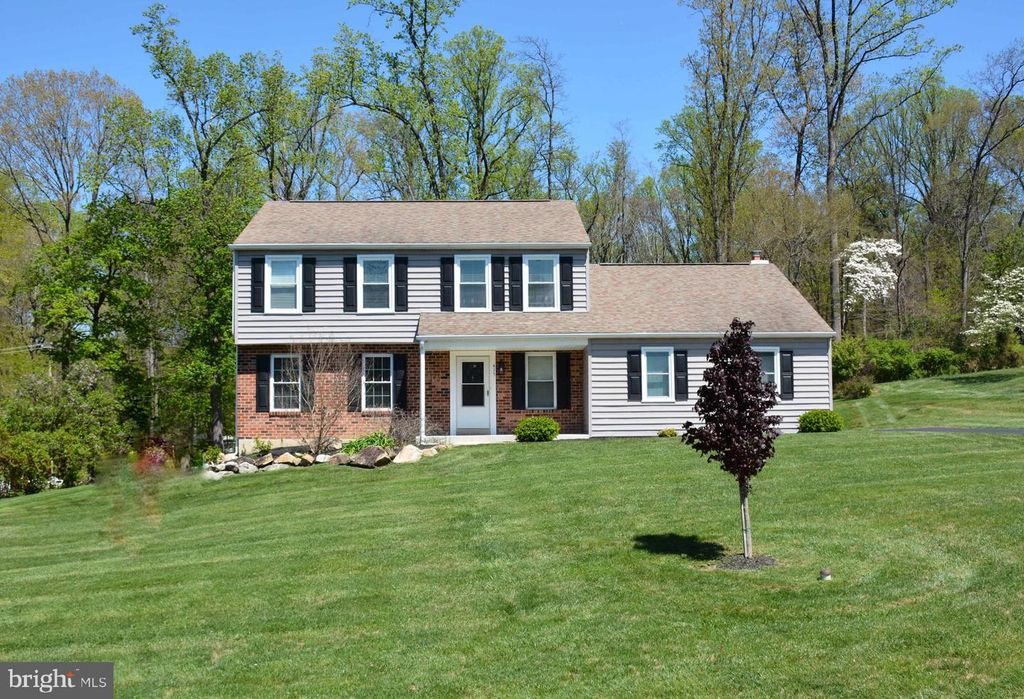 415 PINE CREEK RD, Exton, PA 19341