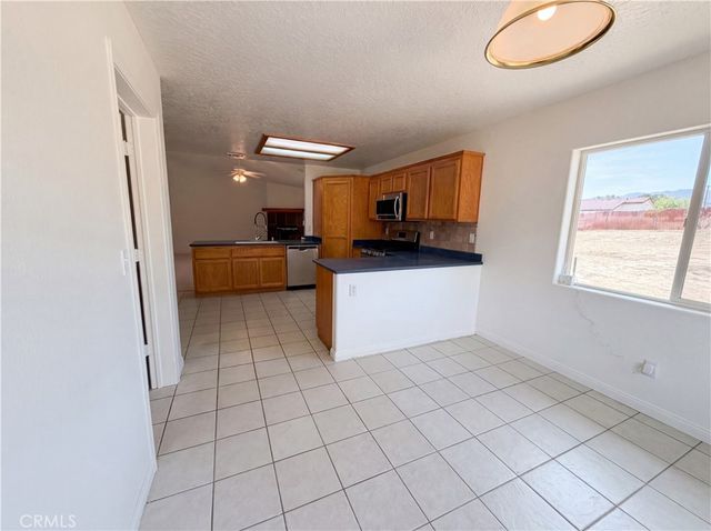 18641 Fairburn Street, Hesperia, CA 92345