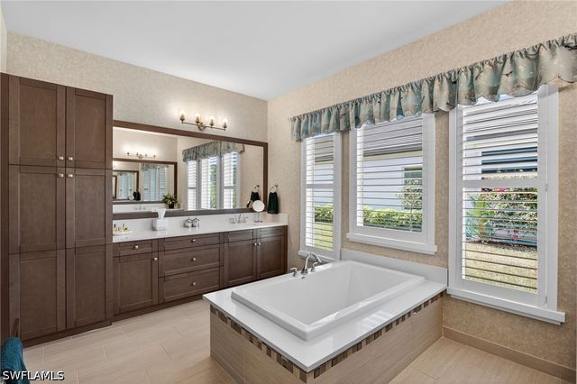 12078 Mimosa ST, Naples, FL 34120