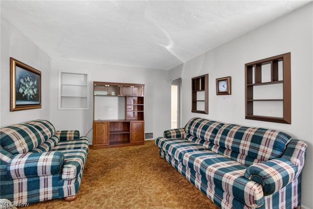 23660 Colbourne Road, Euclid, OH 44123