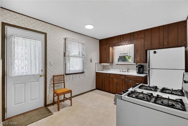 23660 Colbourne Road, Euclid, OH 44123