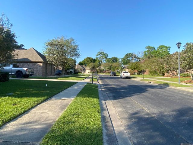 150 Tiger Dr, St Gabriel, LA 70776