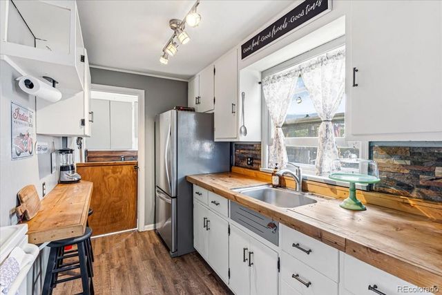 15335 Arapahoe Drive, Golden, CO 80403