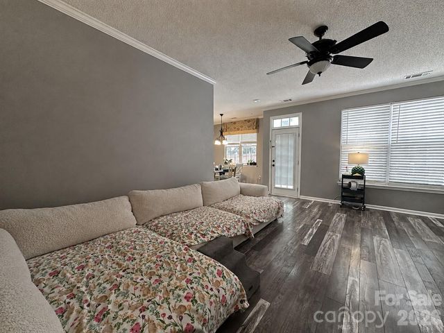 4515 Fox Thorne Drive, Charlotte, NC 28216