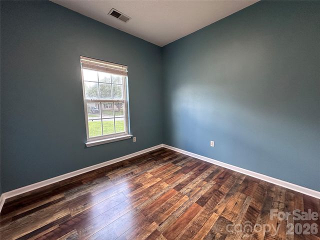 4515 Fox Thorne Drive, Charlotte, NC 28216