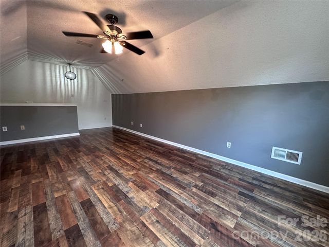 4515 Fox Thorne Drive, Charlotte, NC 28216