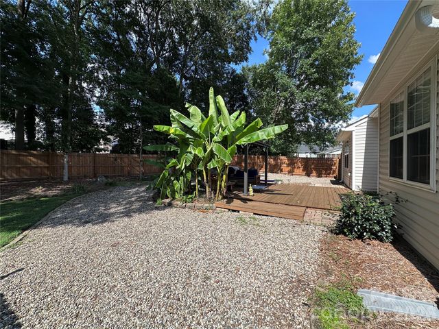 4515 Fox Thorne Drive, Charlotte, NC 28216