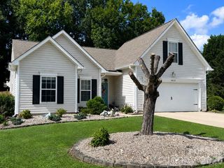 4515 Fox Thorne Drive, Charlotte, NC 28216