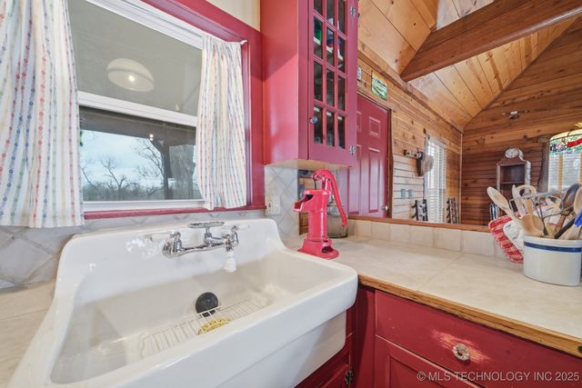 6906 Yonkipin Drive, Claremore, OK 74019