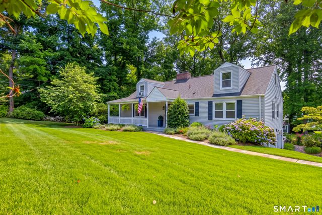868 Bayberry Lane, Orange, CT 06477