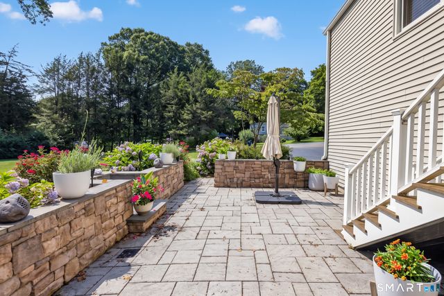 868 Bayberry Lane, Orange, CT 06477