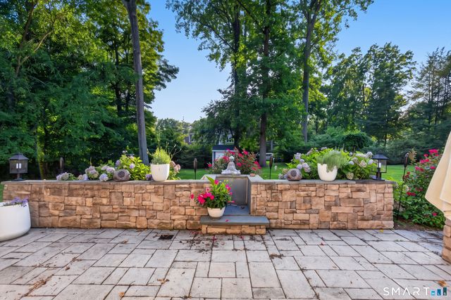 868 Bayberry Lane, Orange, CT 06477