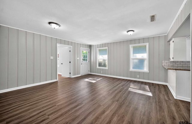 203 W Jordan, Grand Saline, TX 75140