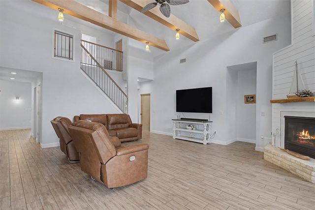 3924 Amanda Court, Dickinson, TX 77539