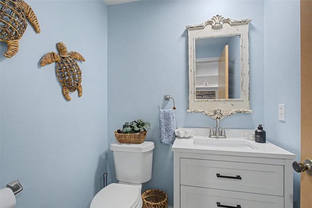 3924 Amanda Court, Dickinson, TX 77539