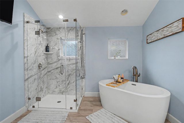 3924 Amanda Court, Dickinson, TX 77539