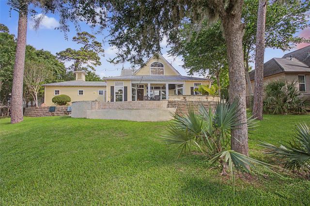 3924 Amanda Court, Dickinson, TX 77539