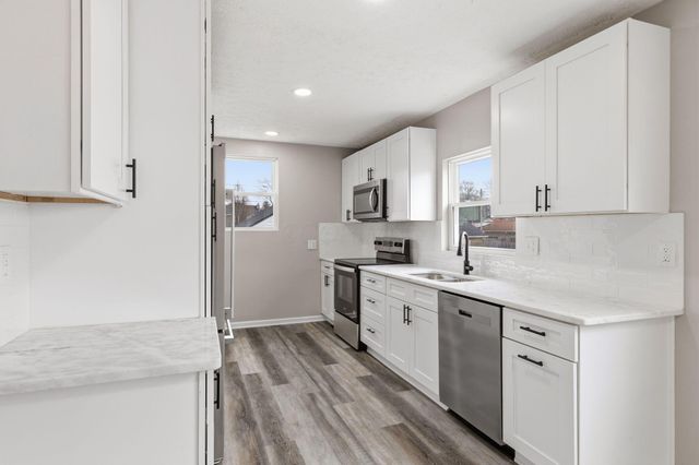 1784 S Champion Avenue, Columbus, OH 43207