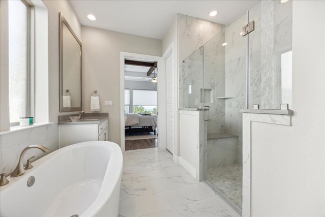 6821 Little Serenity CV, Lago Vista, TX 78645