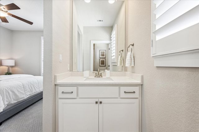 6821 Little Serenity CV, Lago Vista, TX 78645