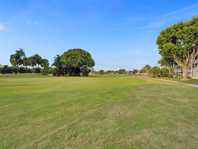 2651 S Course Dr 410, Pompano Beach, FL 33069