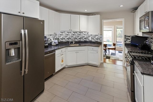 7 Lenox Ct, Montville Twp., NJ 07045