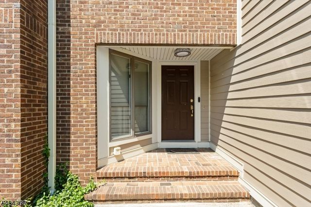 7 Lenox Ct, Montville Twp., NJ 07045