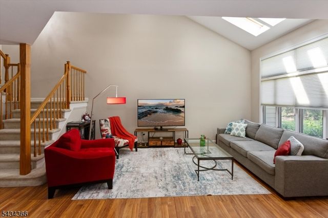 7 Lenox Ct, Montville Twp., NJ 07045