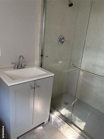 233 Myrtle Avenue A, Fort Lee, NJ 07024