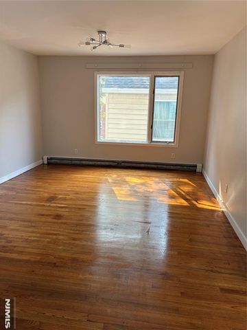 233 Myrtle Avenue A, Fort Lee, NJ 07024