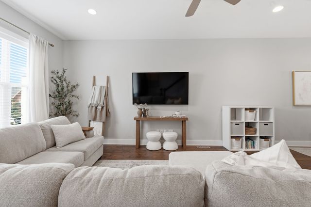 503 Vernon Cir, Nashville, TN 37209