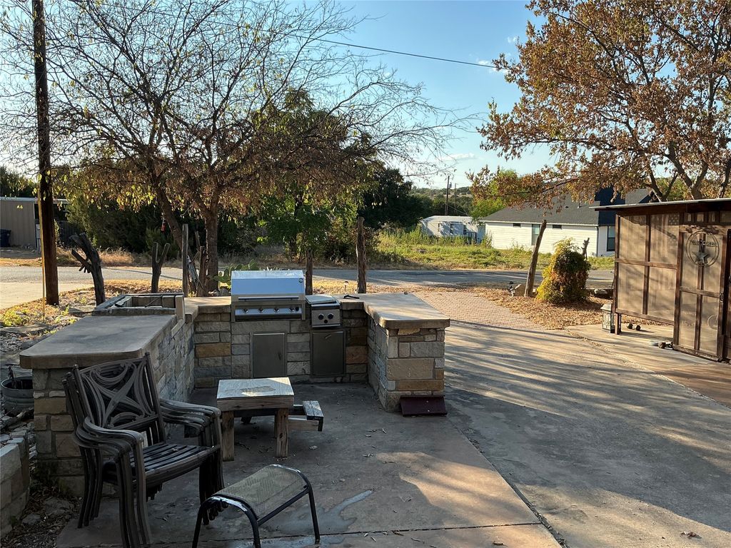 2517 Deer Trl, Granbury, TX 76048 — exterior