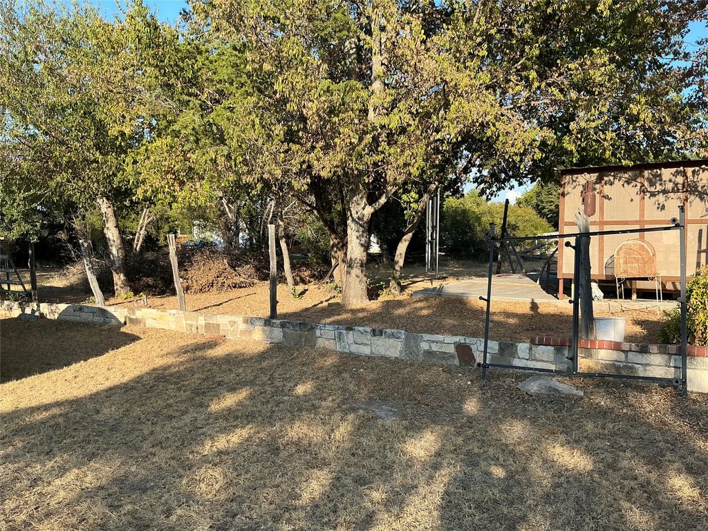 2517 Deer Trl, Granbury, TX 76048 — photo 4