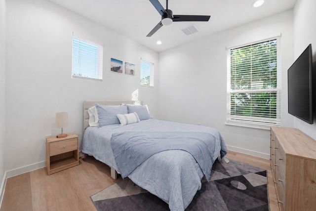 2216 Yellow Jacket LN 2, Austin, TX 78741