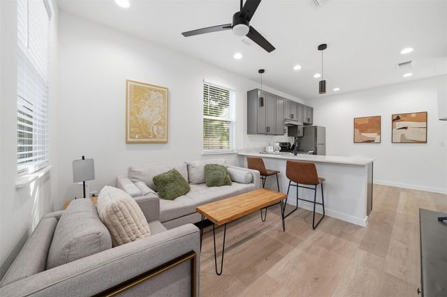 2216 Yellow Jacket LN 2, Austin, TX 78741