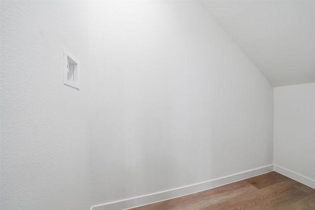 2216 Yellow Jacket LN 2, Austin, TX 78741
