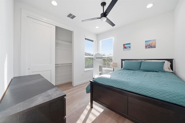 2216 Yellow Jacket LN 2, Austin, TX 78741